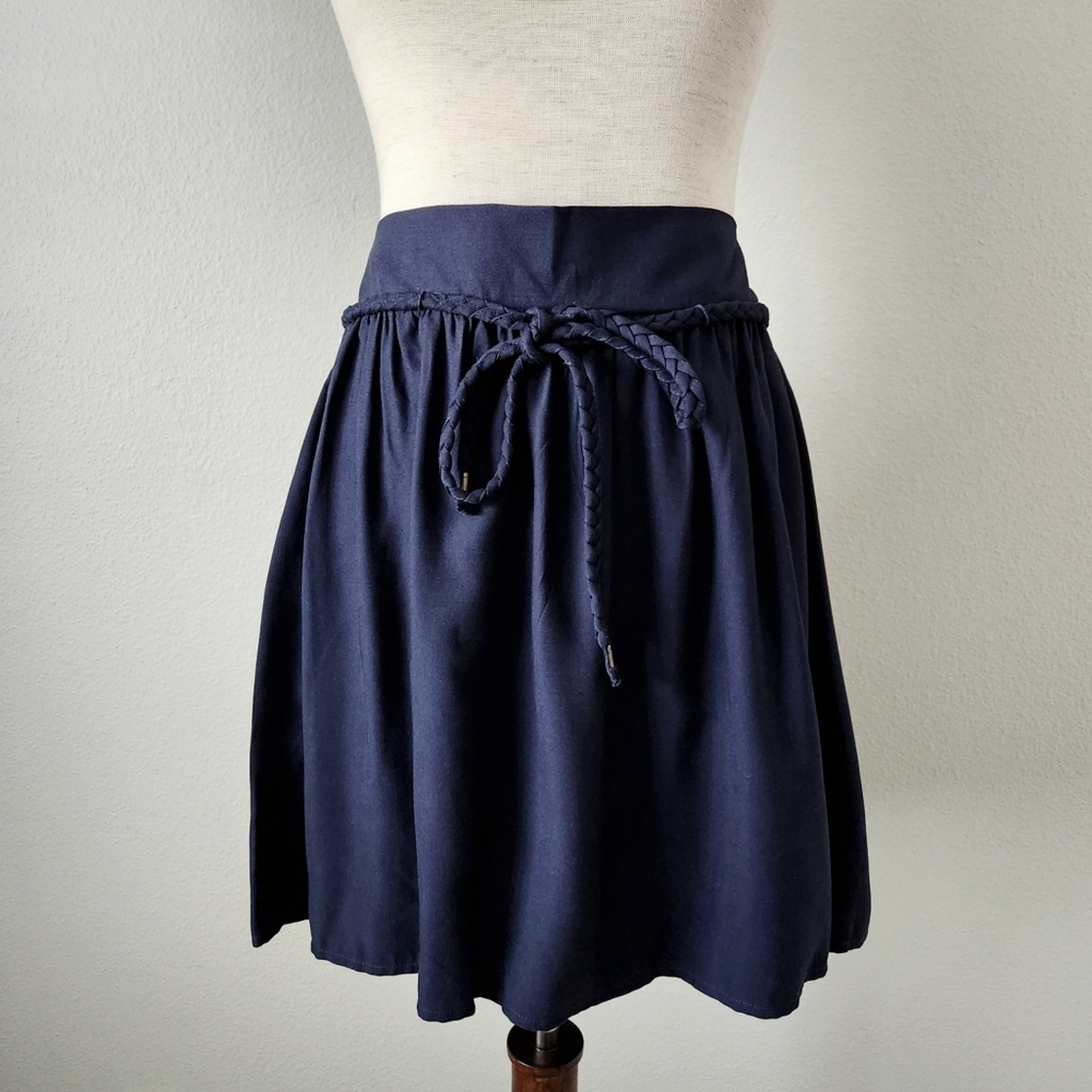 Tommy Hilfiger Navy Blue Pull-On Skirt With Braided Tie Belt, Size Small - Picture 16 of 16